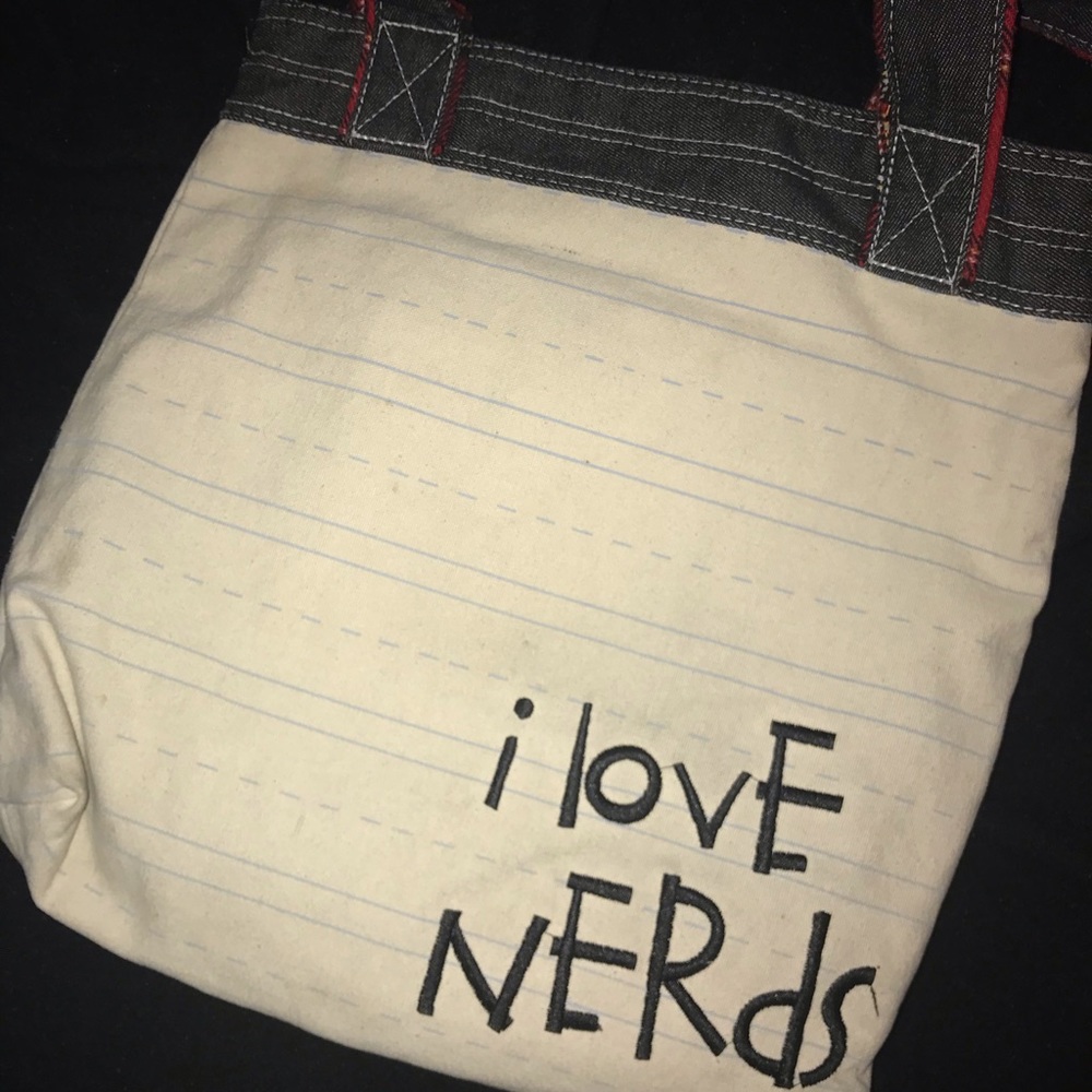 Hello Kitty Tote π - Picture 2 of 3